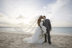 wedding photo on a beach